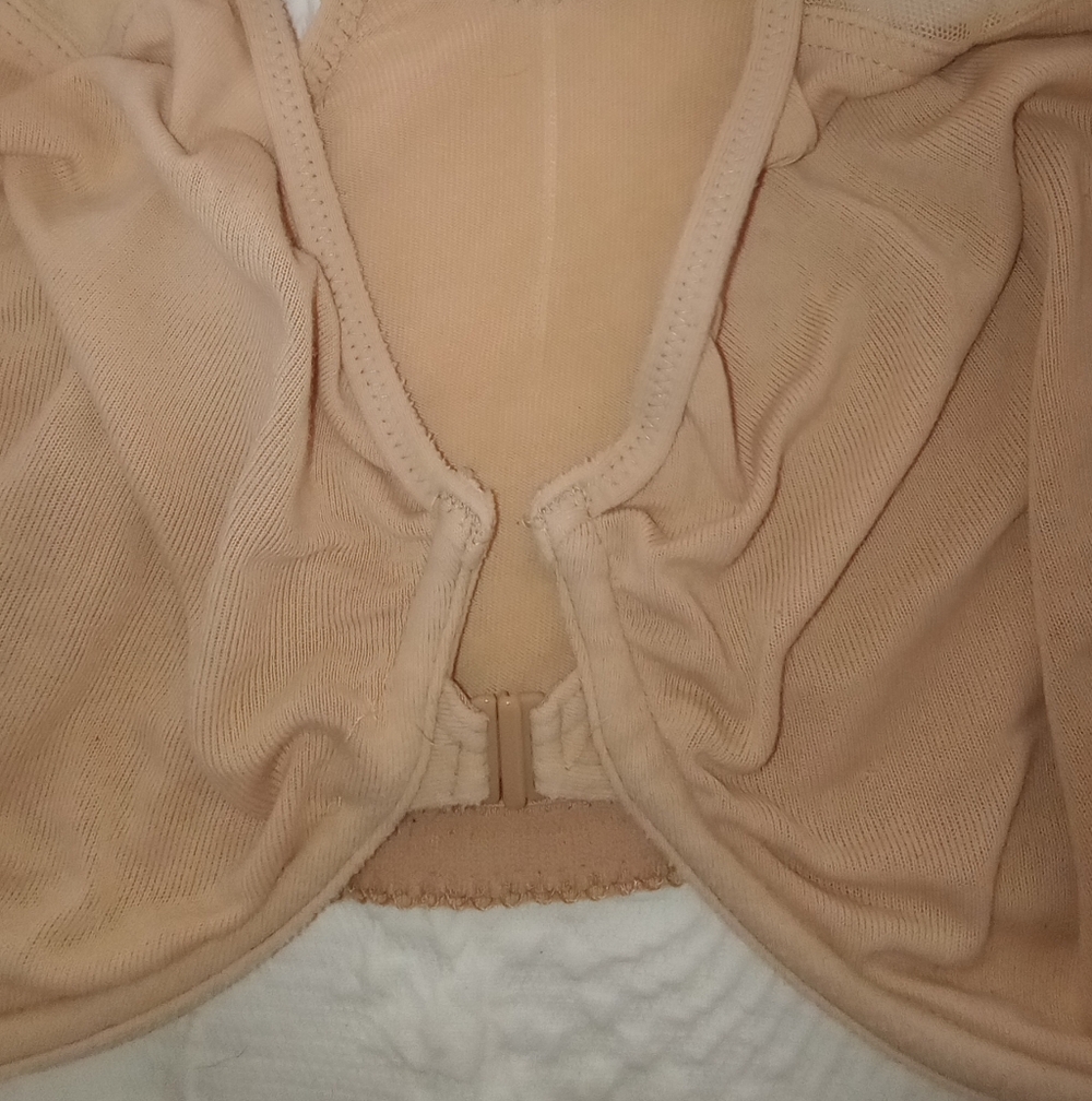 WACOAL 38DD Soft Embrace Front Close Bra Beige Underwire Racerback Basic - Picture 3 of 6